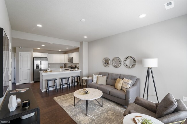 Building Photo - 3 br, 2.5 bath House - Legacy Townhomes 80...