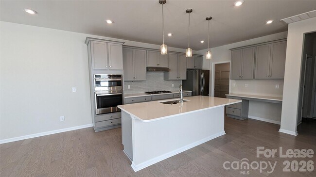 Foto del edificio - 1276 Brawley School Rd