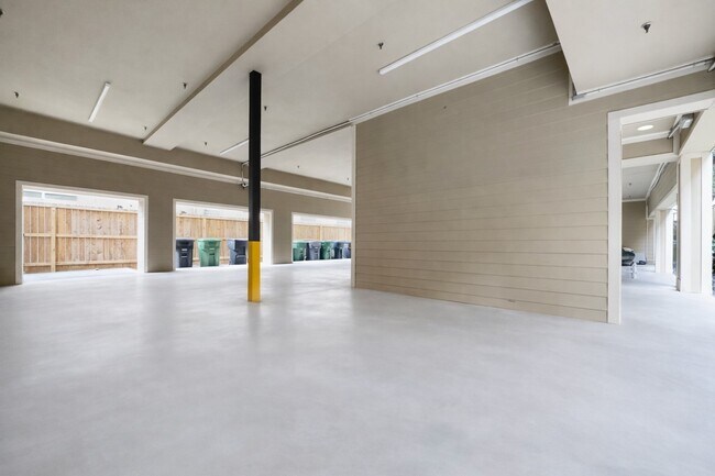 Foto del edificio - 314 W Bell St