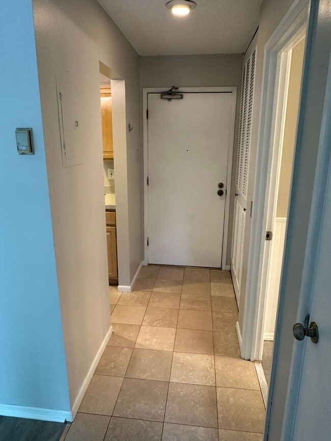 Building Photo - 2212 Aldrich Ave S