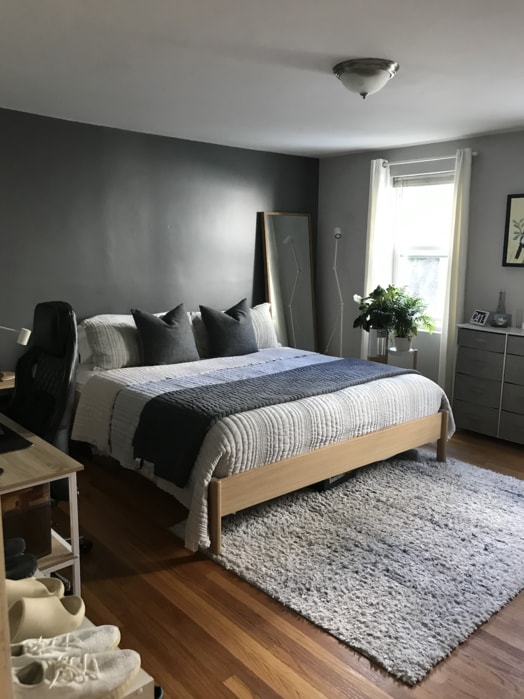 Building Photo - 123 Thorndike St