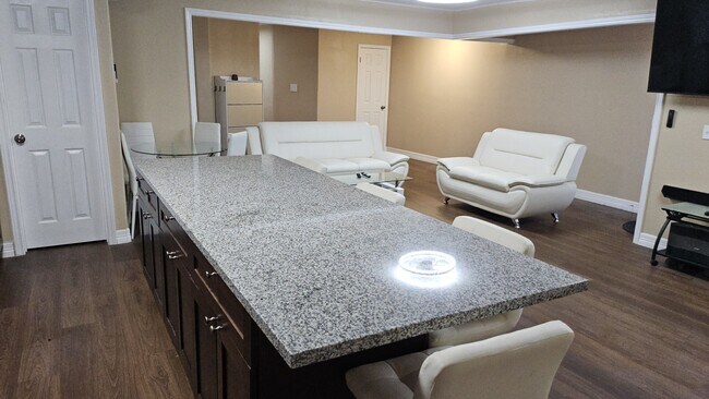 Foto del edificio - 14310 Branchwater Ln