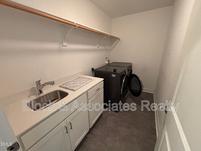 Foto del edificio - 5710 Parker Pnes Ct