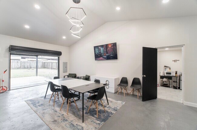 Foto del edificio - 10864 Pecan St