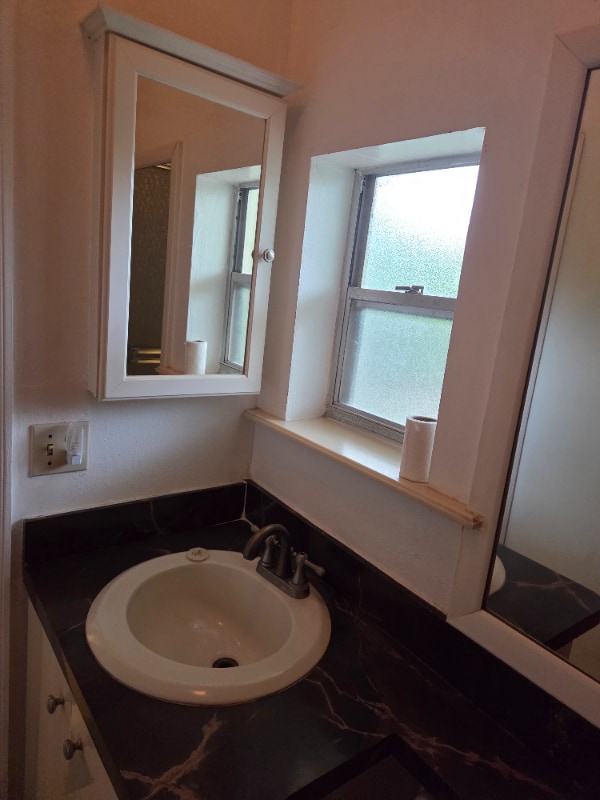 Foto del edificio - 849 W Dolphin Ridge Rd