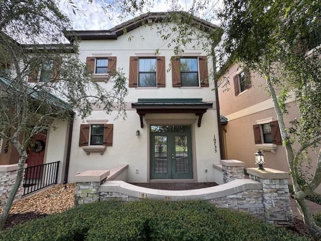 Primary Photo - Newly renovated 4 Bedroom 3 1/2 Bathroom Town Home in Windermere