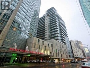 Building Photo - 210-210 Victoria St