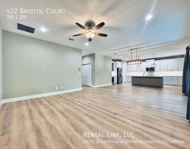 Foto del edificio - 422 Bristol Ct