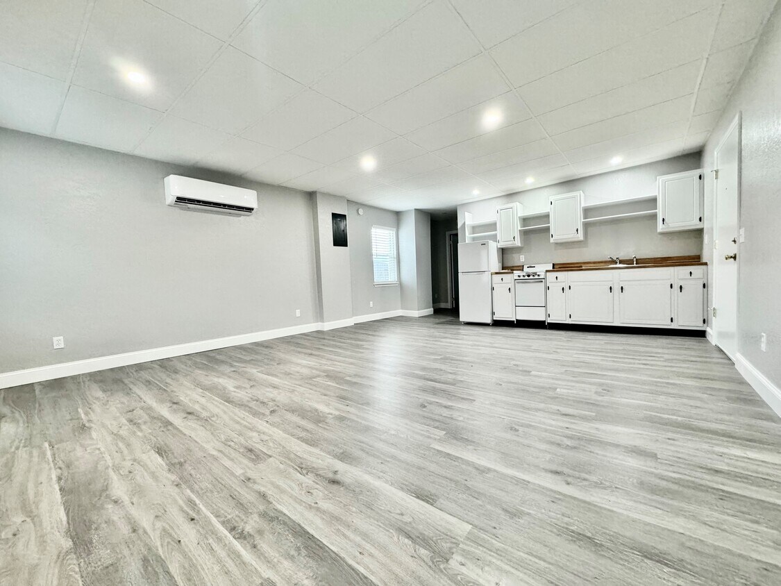 Foto principal - Court & Main Flats