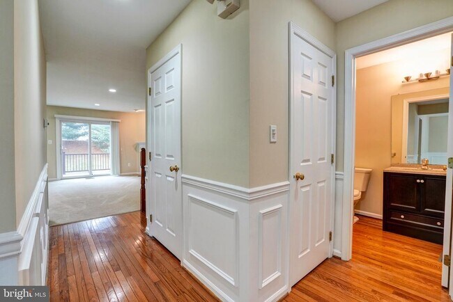 Building Photo - 115 Gleneagles Dr