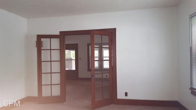 Building Photo - 3 br, 1 bath House - 222 Sylvia