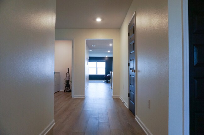 Building Photo - 4605 Honor Guard Wy