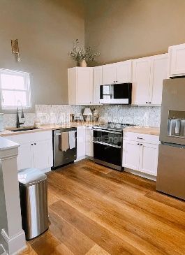 Building Photo - 1529 S East St