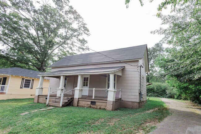 Building Photo - 530 N 13th St