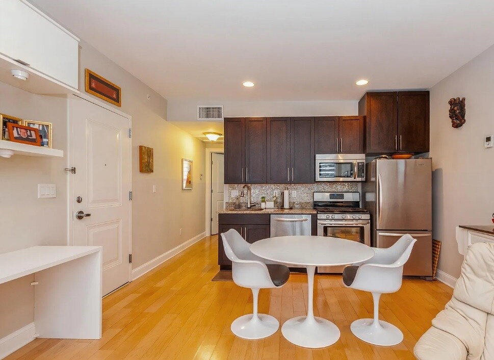 Foto principal - 3044 29th St