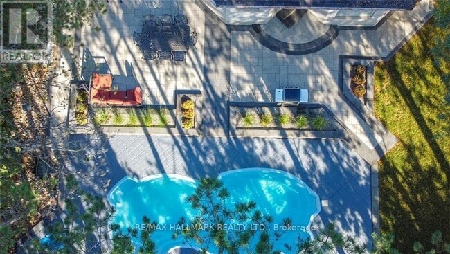 Building Photo - 126 Babcombe Dr