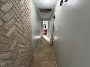Building Photo - 2815 Fir Crest Ct
