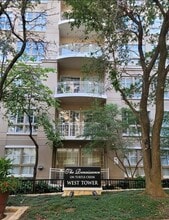 Building Photo - 3225 Turtle Creek Blvd