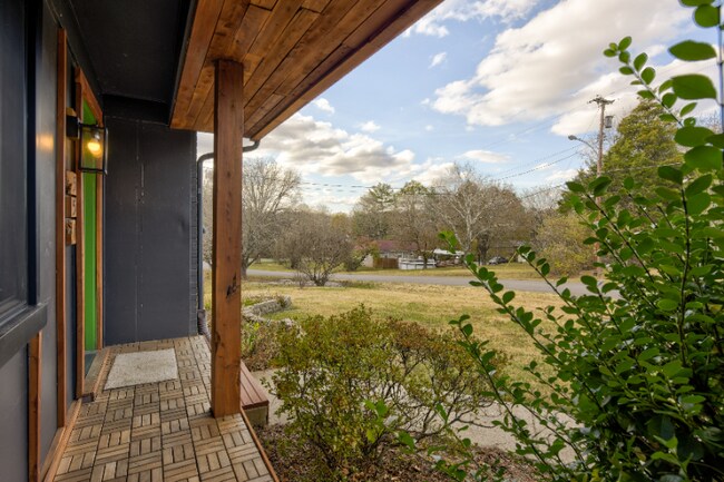 Building Photo - 551 Bonerwood Dr