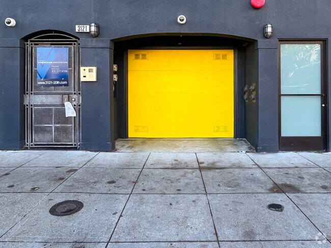 Entrance and Garage - 3121 20th St