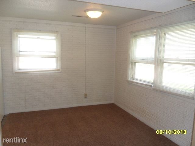 Building Photo - 841 Maggard St