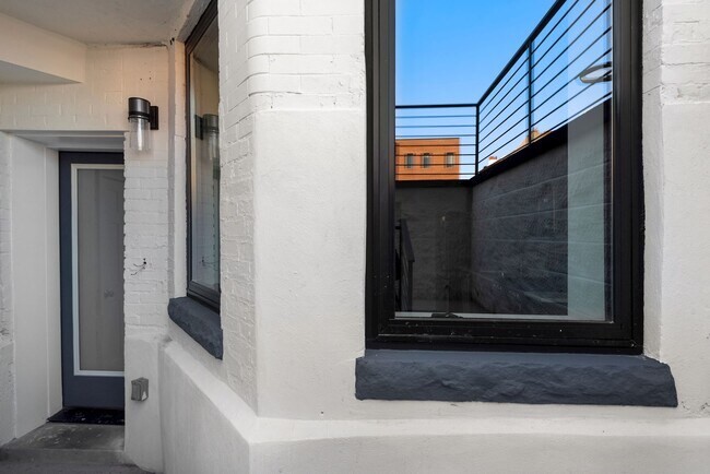 Building Photo - 3558 11th St NW