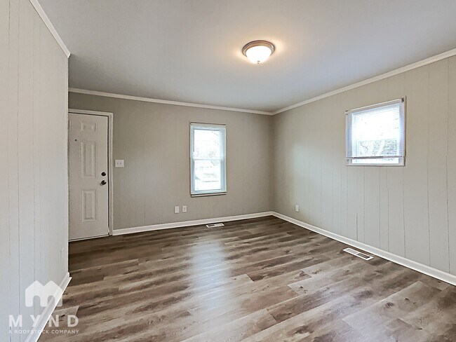 Foto del edificio - 716 Peaceful Glen Rd