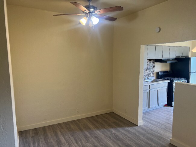 Foto del edificio - 313 Onyx Ave