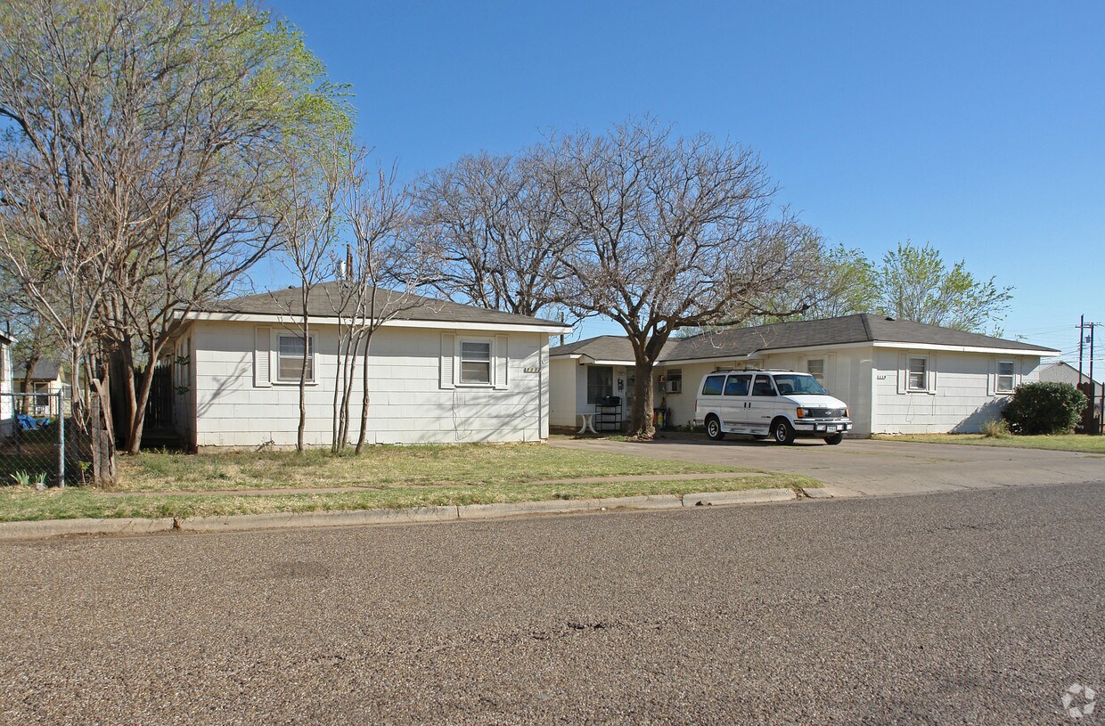 Primary Photo - 1112 44th St