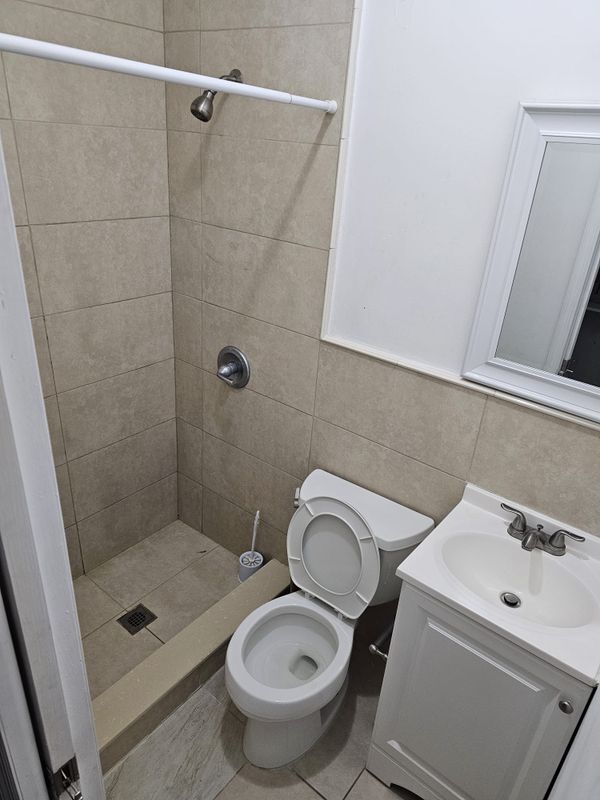 Foto del edificio - 954 SE 1st St