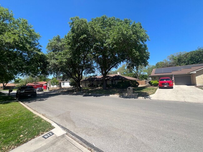 Building Photo - 621 Balfour Dr