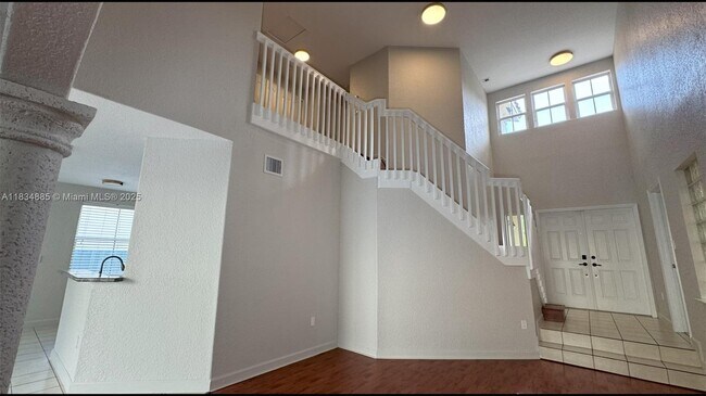 Foto del edificio - 3855 SW 171st Terrace