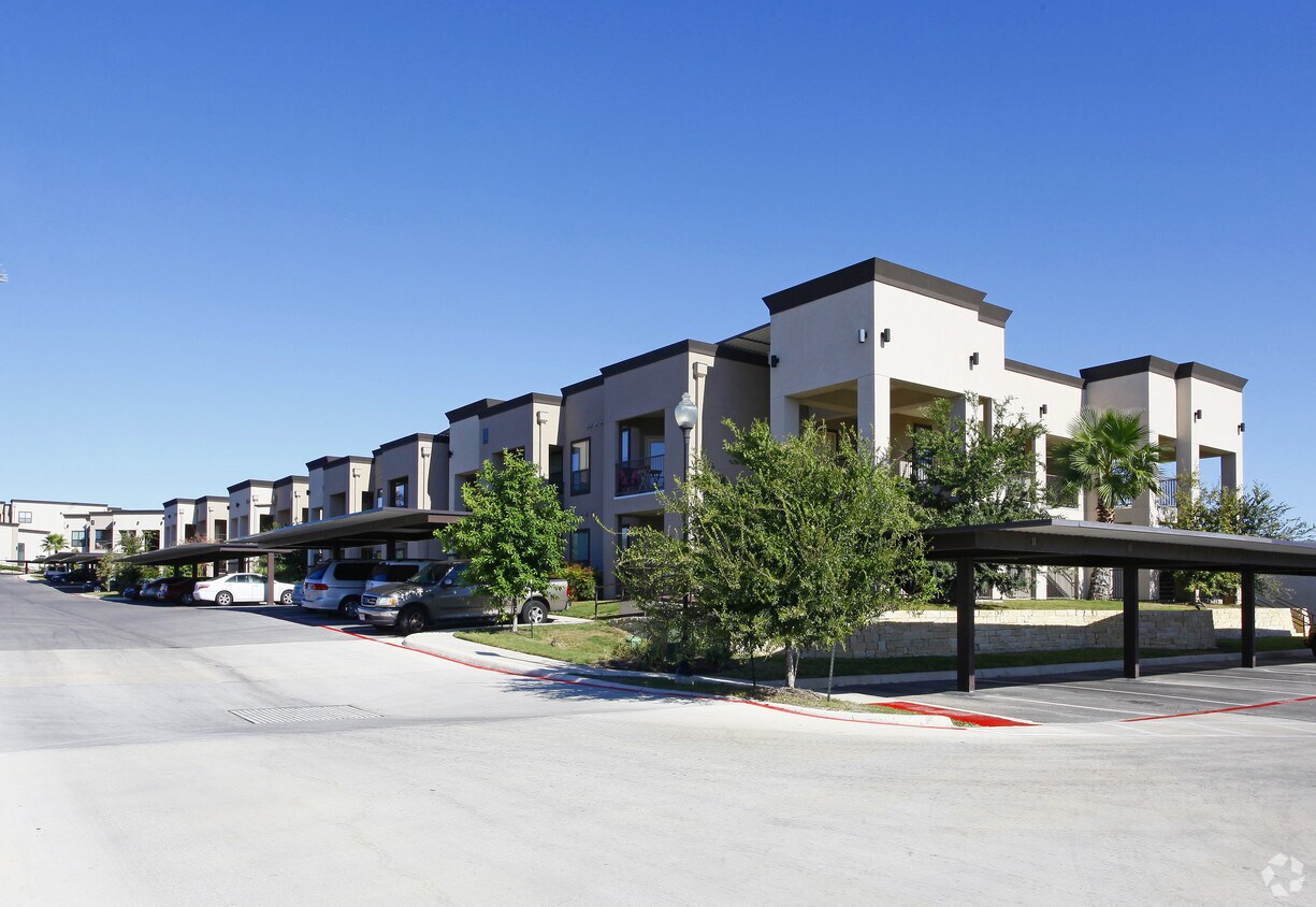 The Barcelona Lofts Apartments San Antonio, TX
