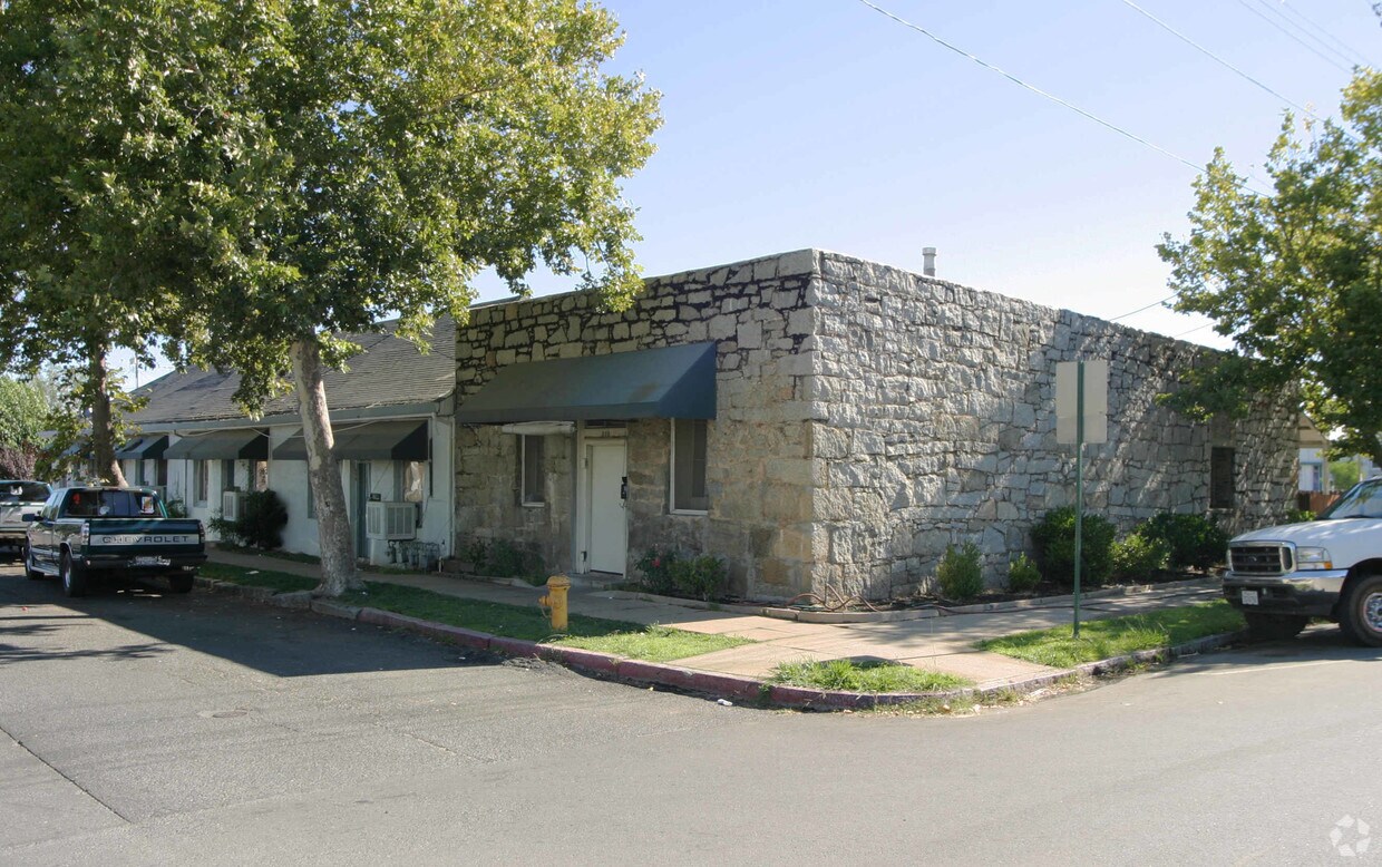 Primary Photo - 505-521 H St