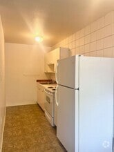 Building Photo - 509 S Bryan Ave
