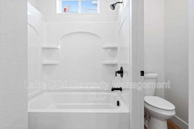 Building Photo - 948 N 5th St