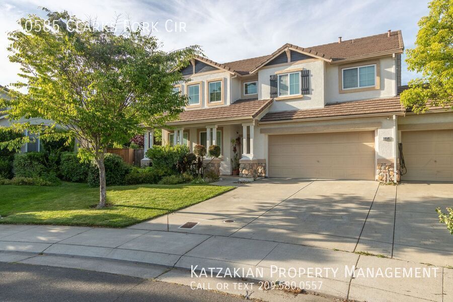 Foto principal - Charming 4-Bedroom Home in Spanos Park Wes...