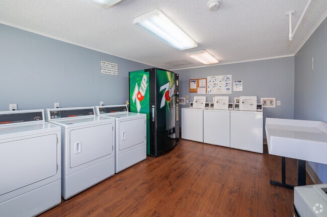 Interior Photo - Canyon and Knox Landing Apartments