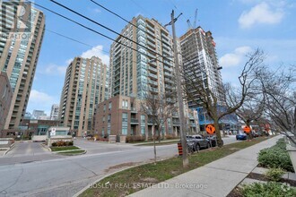 Building Photo - 1505-1528 OLIVE Ave