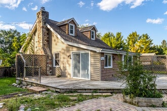 Building Photo - W187S6687 Agate Dr