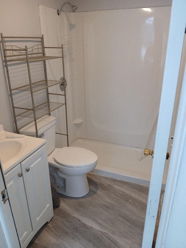 Foto del edificio - 2423 Rose Ave