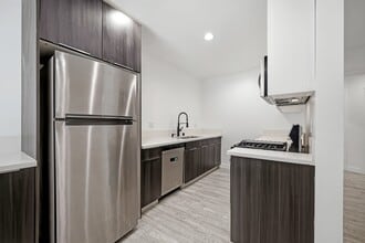 Building Photo - 2561 W Ave 30