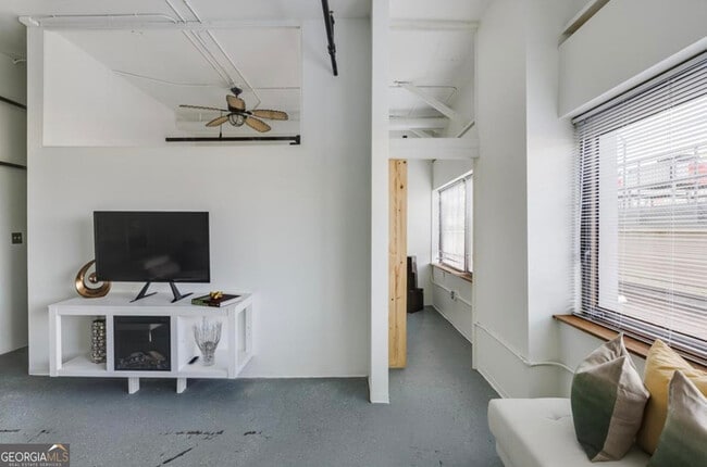 Foto del edificio - 120 Ralph McGill Blvd NE