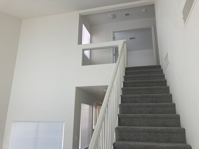Building Photo - A great 2 bedroom single family home, nort...