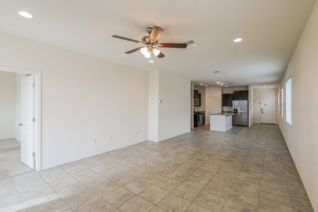 Building Photo - 11208 S Weismann Dr