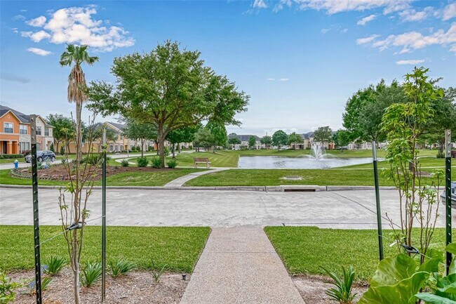 Foto del edificio - 14426 Summerleaf Ln