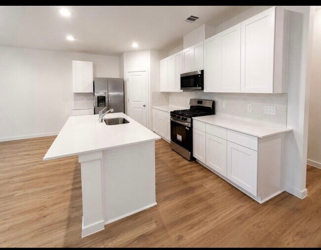 Building Photo - 3574 Lovebird Ln