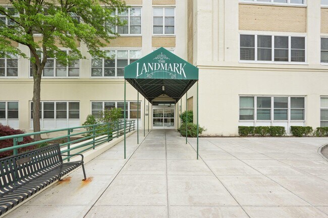 Foto del edificio - 1 Landmark Sq