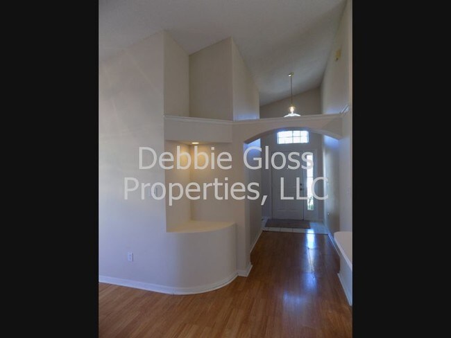Building Photo - 922 Brightview Dr
