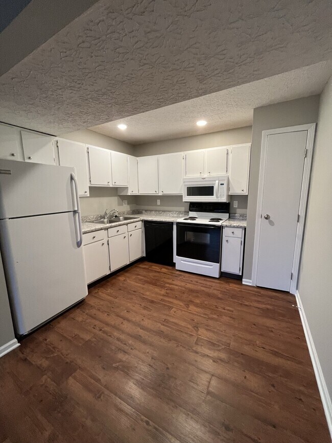 Foto del edificio - 7891 Thornfield Lane